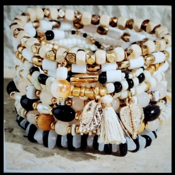 🥳🥳  Line Bohemian Bracelet - Picture 3 of 3